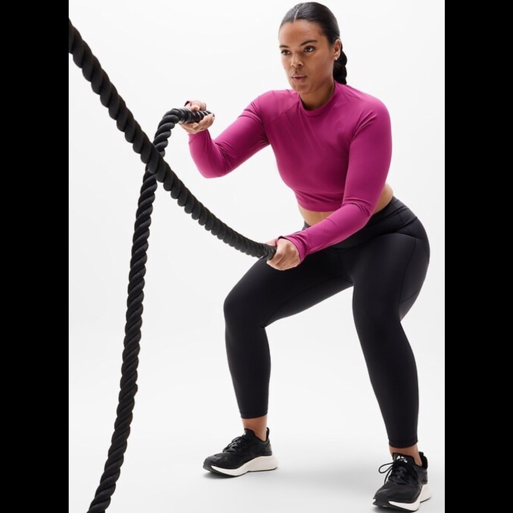 New with tag - Athleta crosstrain ultra crop top